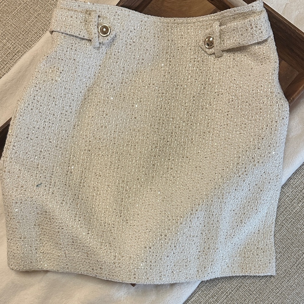 Elegant Cream Tweed Skirt with Sparkles